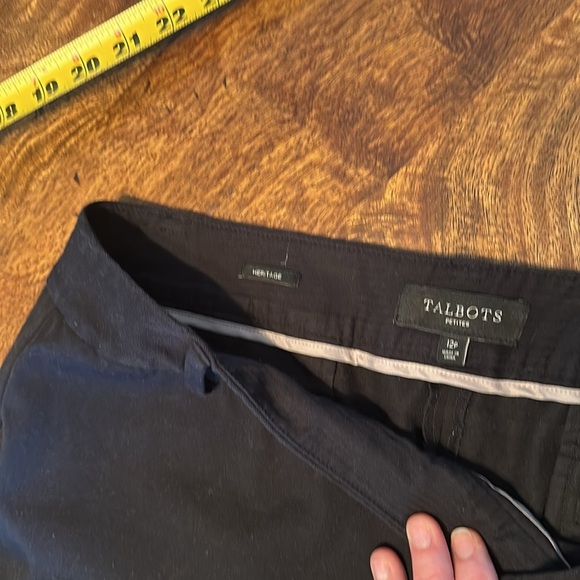 Talbots Heritage cropped pants size 12P good used condition - Picture 4 of 6